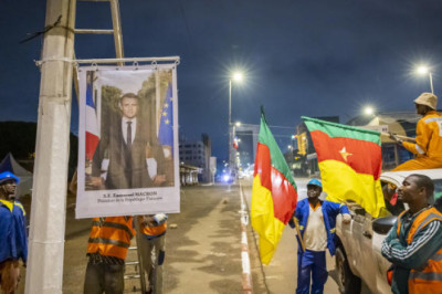 Visite du Président Macron au Cameroun : Yaoundé inondé par des effigies de Franck Biya