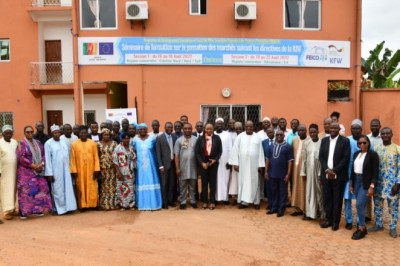 Les responsables communaux des villes secondaires de la région du Sud à l’école des passations des marchés