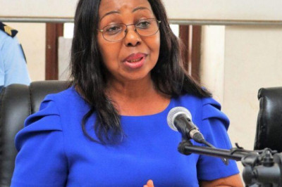 Enseignements secondaires : Nalova Lyonga vide le Grand-Nord de ses enseignants