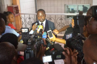 Rentrée scolaire 2022-2023 : Zephyrin Koloko octroie près de 1000 kits scolaires aux enfants des journalistes