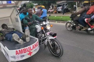 Révolution médicale au Cameroun : l'ambulance à moto qui sauve des vies dans les zones difficiles d'accès