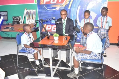 Semaine mondiale de l’Entrepreneuriat : Le ministre des PME en visite au Groupe scolaire bilingue et entrepreneurial Les Petits Génies